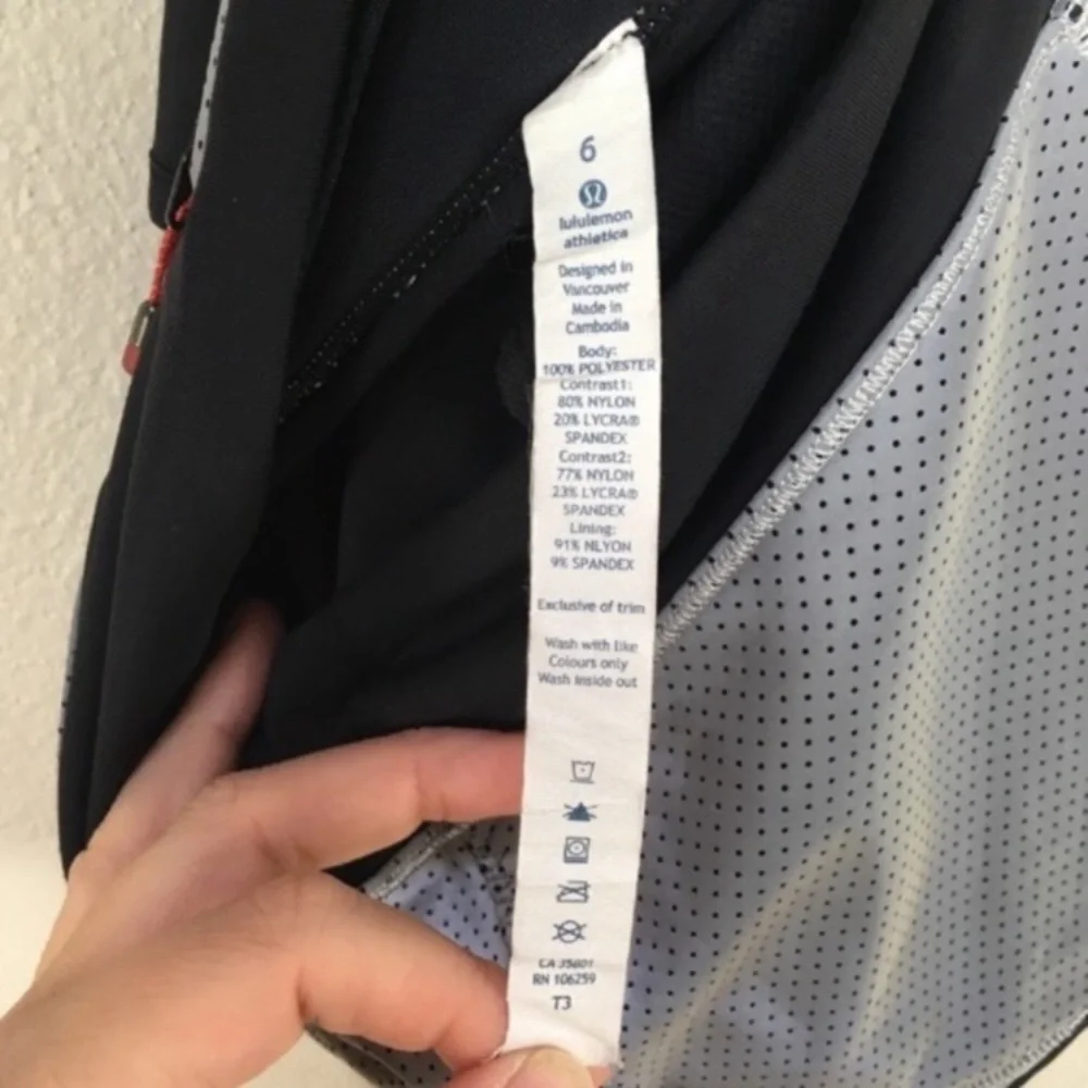 Lululemon Speed Short Special Edition SE Reflective Black Women’s Sz 6‎